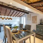 15 Min From Piazza Venezia Skyline Sanctuary In Trastevere