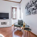 The Best Rent - Four-Room Apartment A Few Steps From The Trevi Fountain