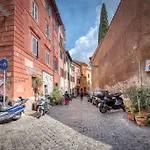 Shabby Apartment @Trastevere