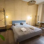 Domus Febo - Ottaviano Suites