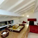 Pantheon Charming Attic | Romeloft