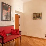 Iflat Bright & Comfortable Navona Apartment