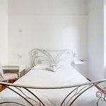 Rooms Piramide
