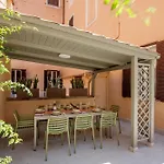 Aenea Superior Inn