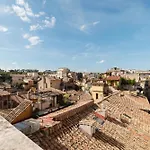 Apartment With Terrace In Via Del Pellegrino - Fromhometorome