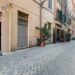 Suite Experience Spanish Steps Apartment