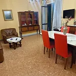 Da Nonna Santa Home & Private Parking