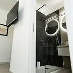 Felix Rooms