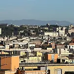 La Vue De Pauline