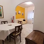 Casa Costanza