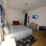 Guest House Montitiburtini 510
