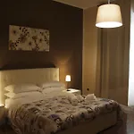 Capital Flat 9-A