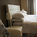 Capital Flat 9-A