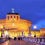 Domus Aurora