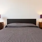 Habitat\'S Navona Apartment