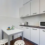 Bright And Modern 2 Bed Flat In Prati