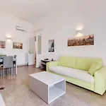 Bright And Modern 2 Bed Flat In Prati