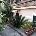 Rosa Guest House