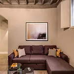 11 Via di Sant\'Eligio