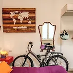 Urban Chic Studio - By Brave