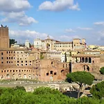 Roma center Fori Imperiali Raffy\'s charming Suite