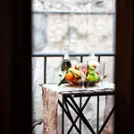 Live Like at Local Campo de\' Fiori