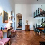 Trinita Dei Monti Charming Apartment