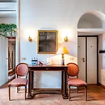 Trinita Dei Monti Charming Apartment