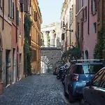 Fori Imperiali Elegant Apartment