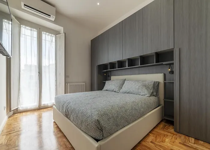 Rione Prati Elegant Apartment With Balcony