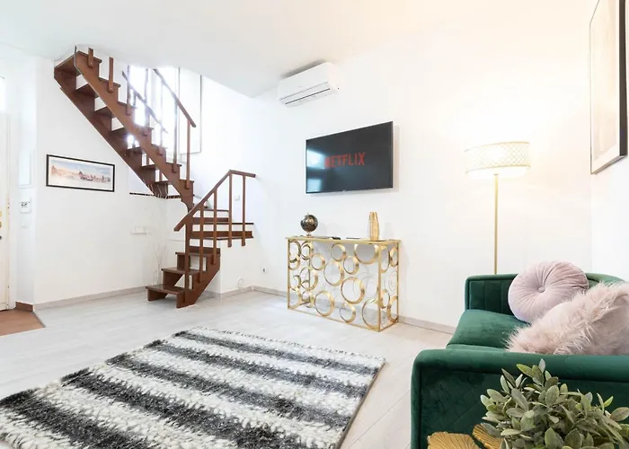Campo De Fiori Detached Apartment Eligio - Top Collection