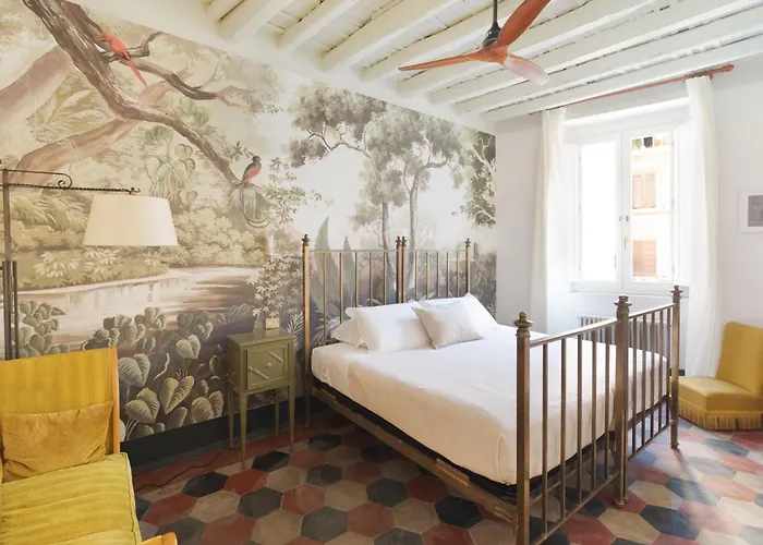 Charming Design Apartment In Monti