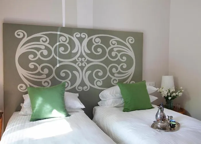 Santa Monica Luxury Rooms