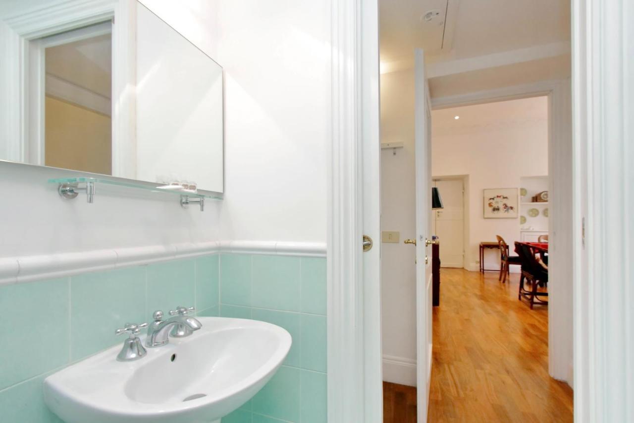 Croce Apartment Rome