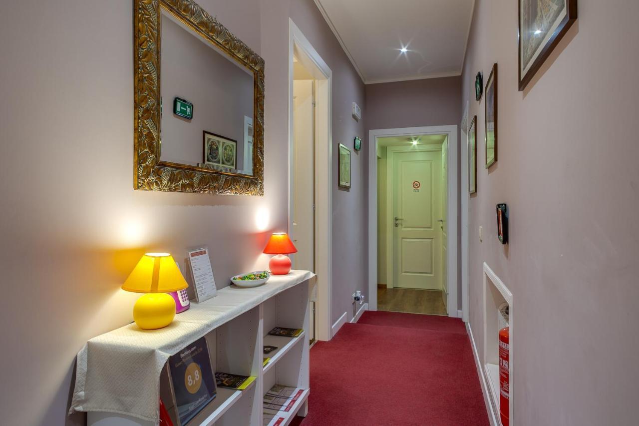 Raphael Guest house