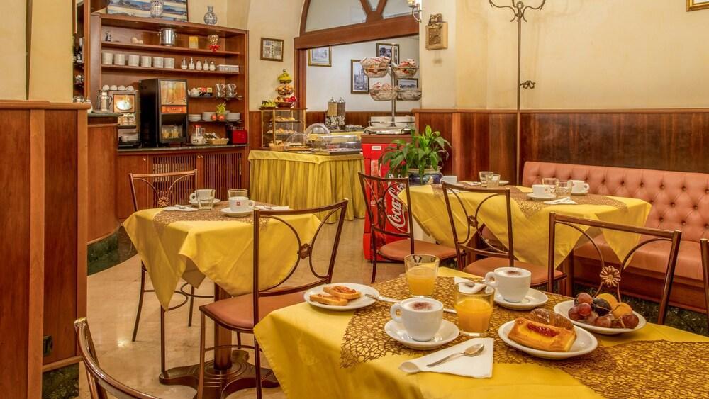 Hotel Assisi