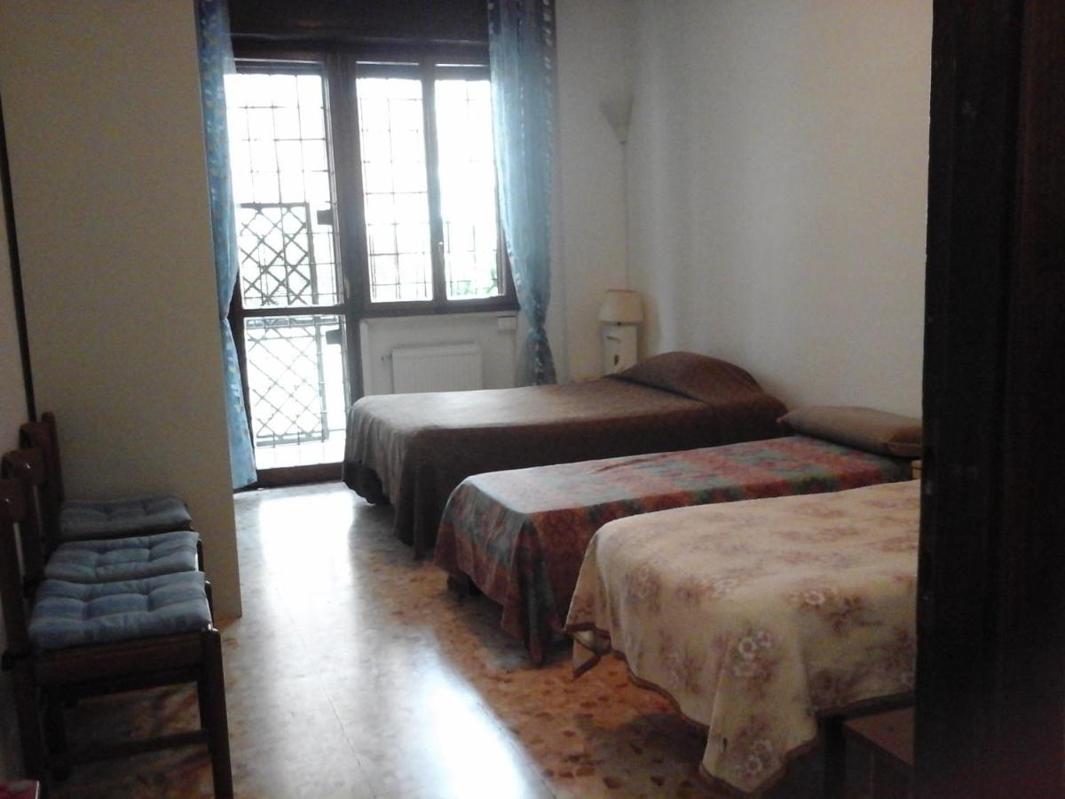 Metro' Line Bed & Breakfast Rome