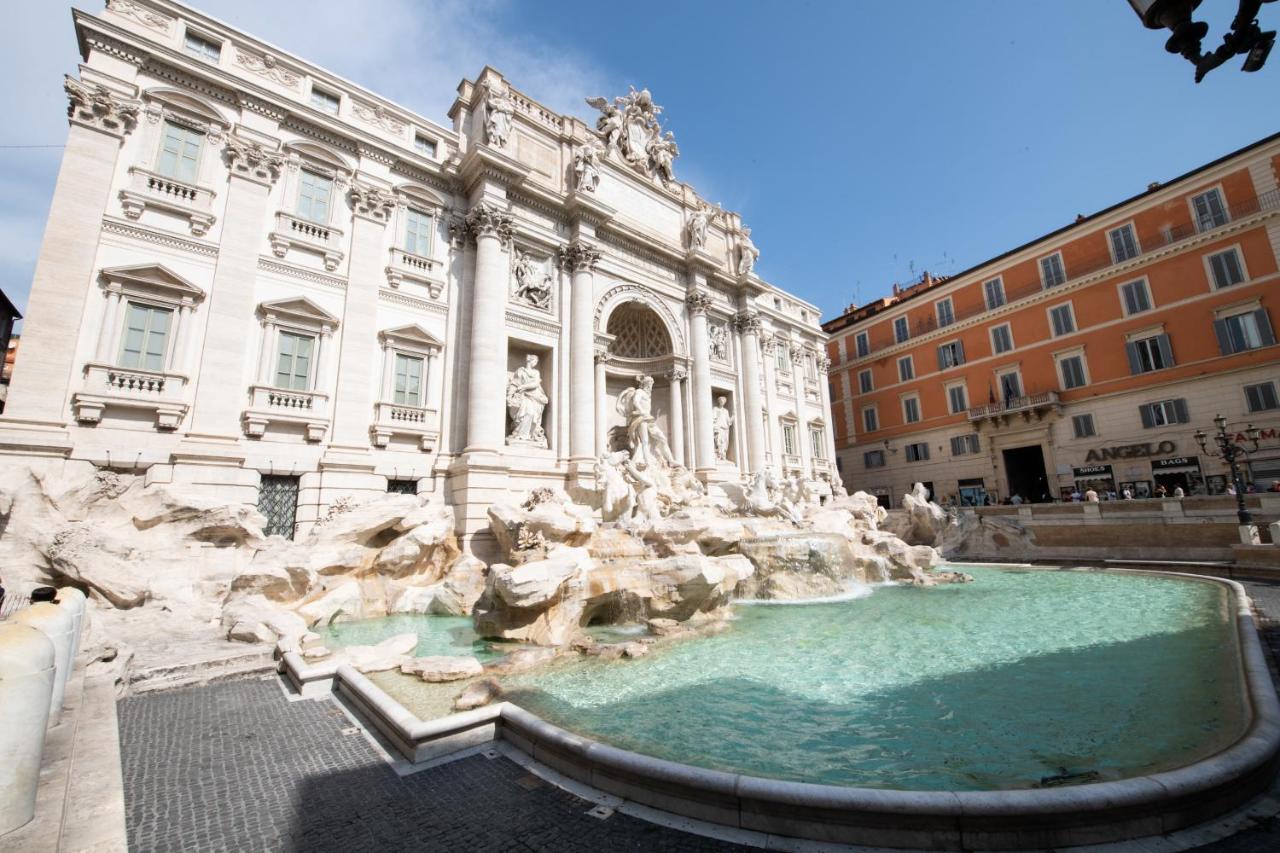 Magenta Luxury Crociferi 3 Roma