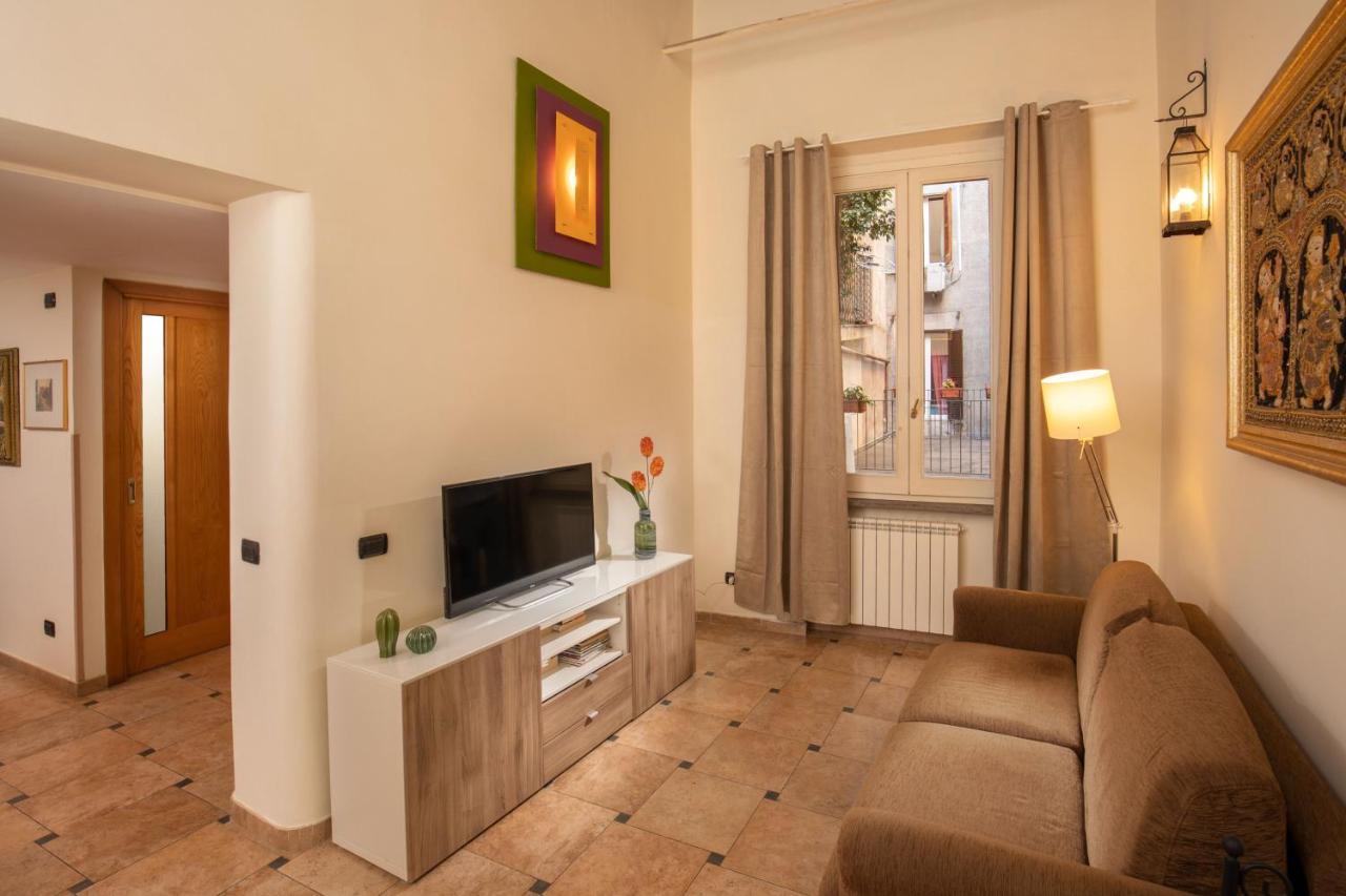 Cappellari Interno 4 - Campo De' Fiori Roma
