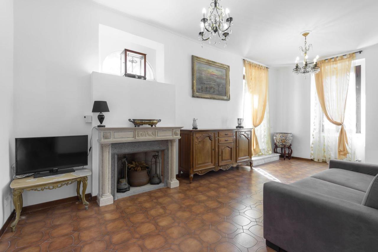 Cornelia Penthouse *