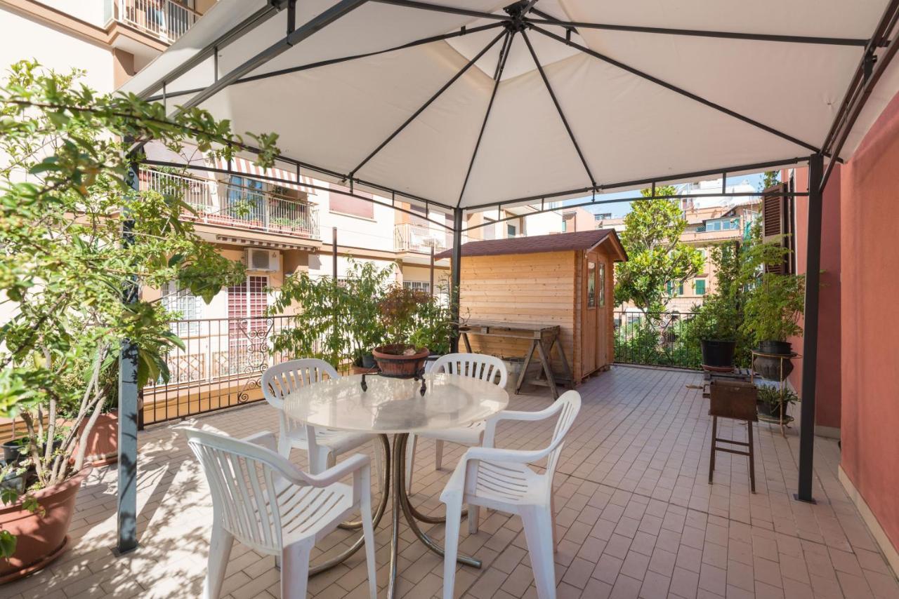 Cornelia Penthouse Bed & Breakfast Rome