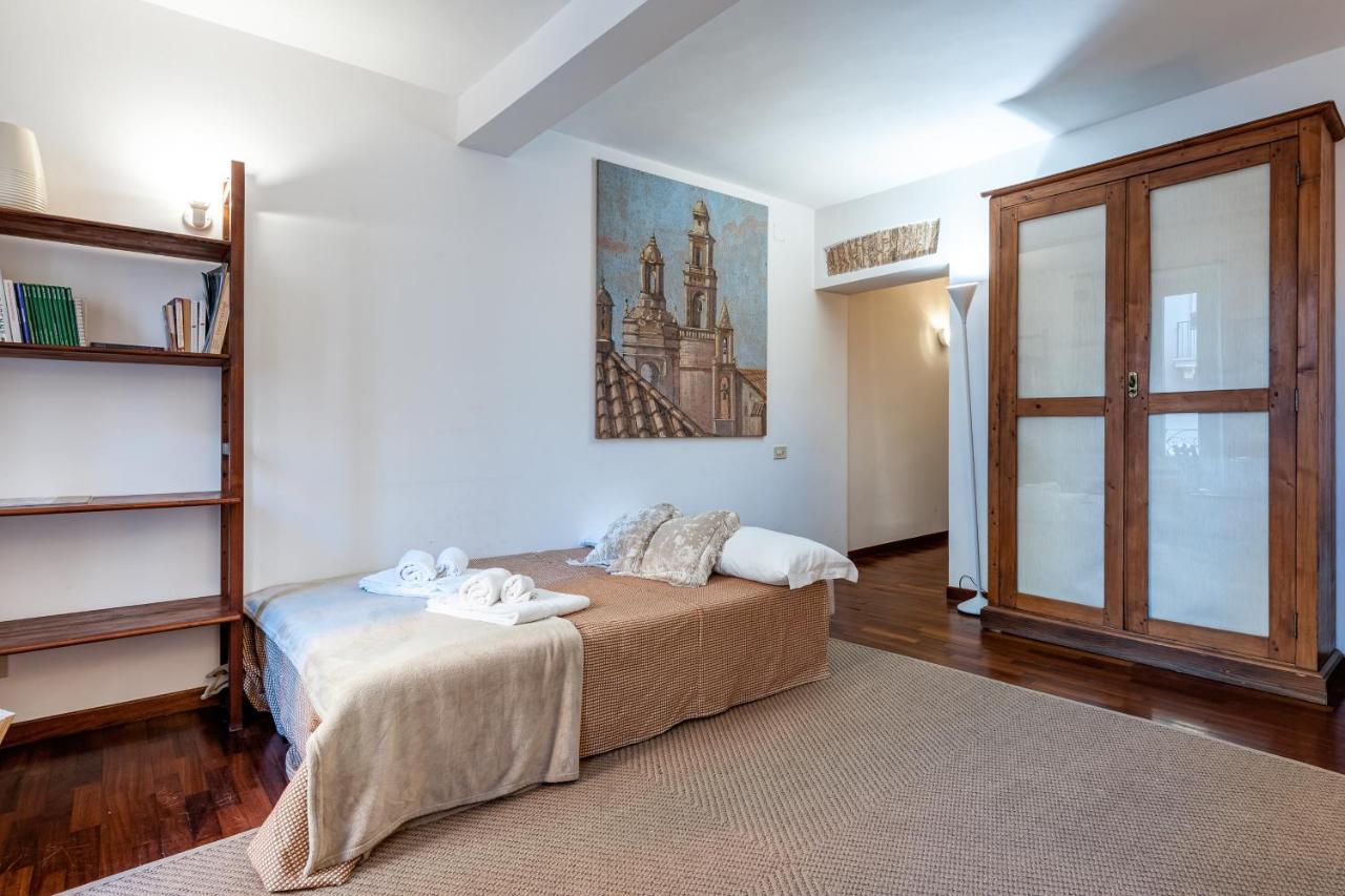 Irex Popolo Square Private Apartment