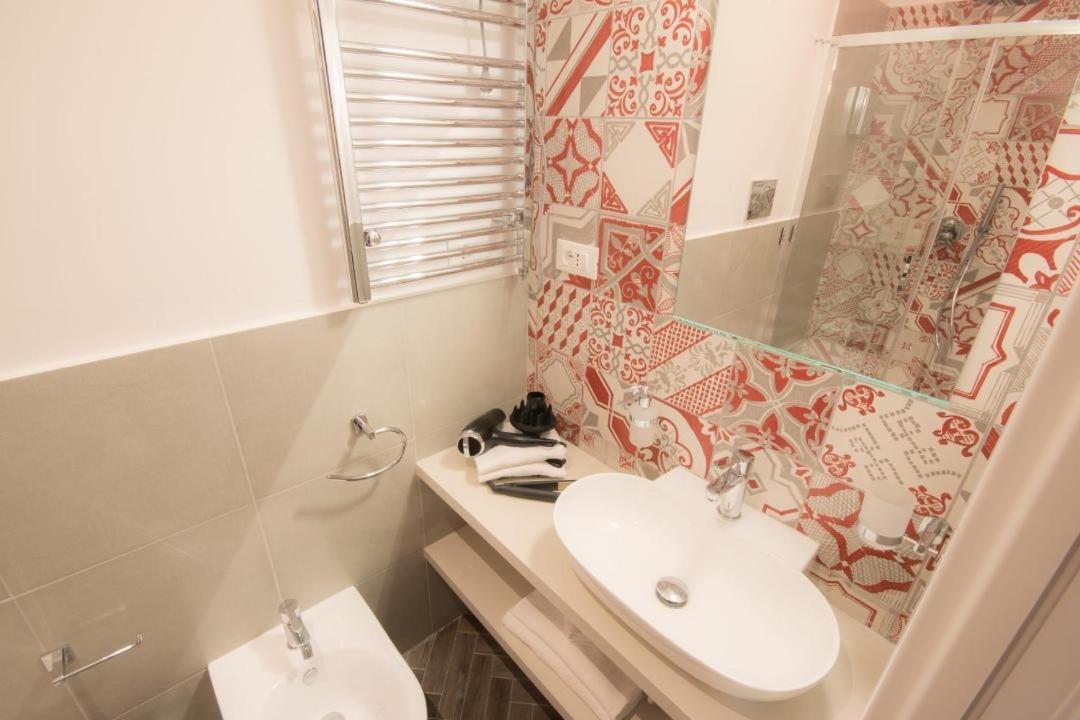 Frattina Ff Italian Guest house Rome