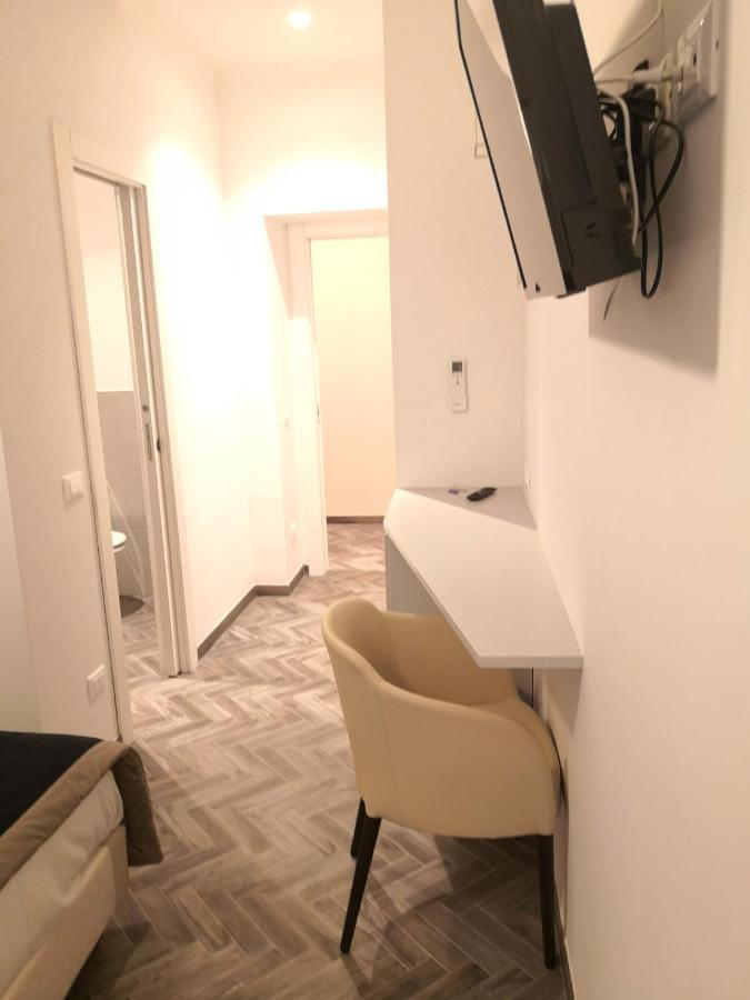 Frattina Ff Italian Guest house Rome