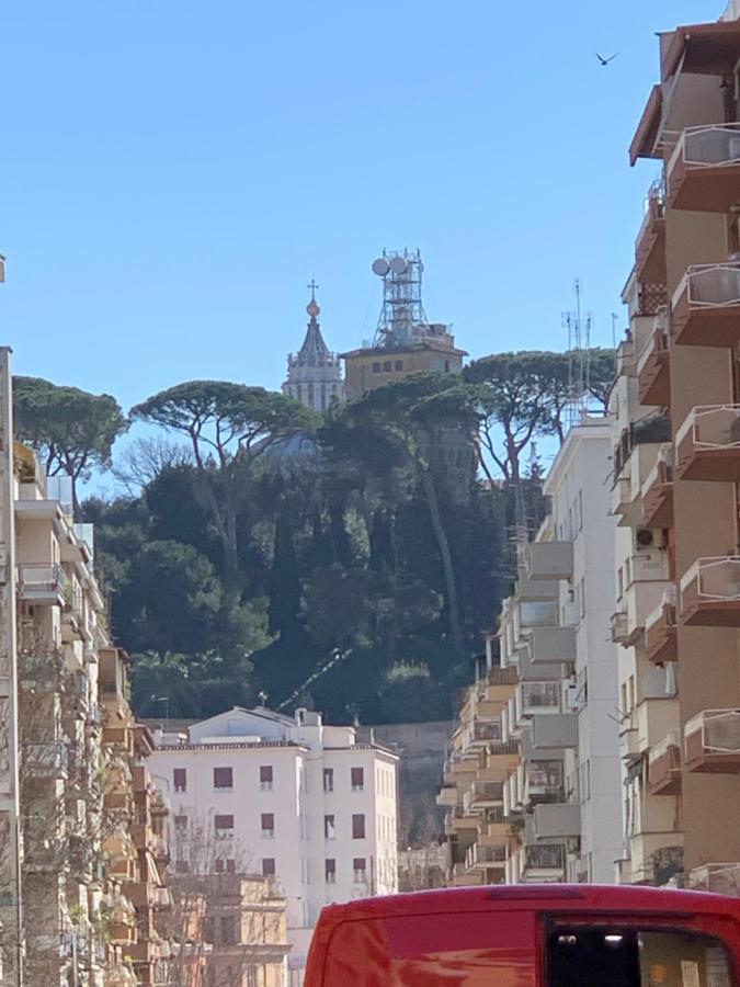 Vatican Star * Rome