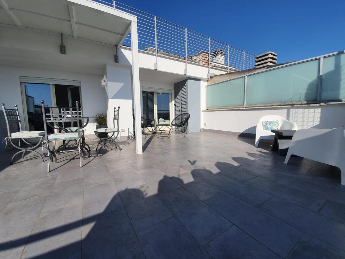 Apartment Penthouse 41 In Trastevere With Big Terrace *