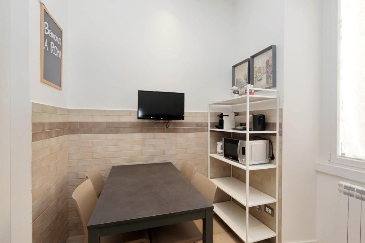 Apartment Vatican Museum Bright Up To 8 People Rome