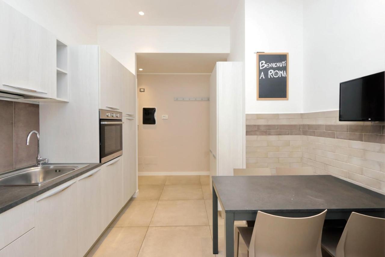 Vatican Museum Bright Up To 8 People Apartment Rome