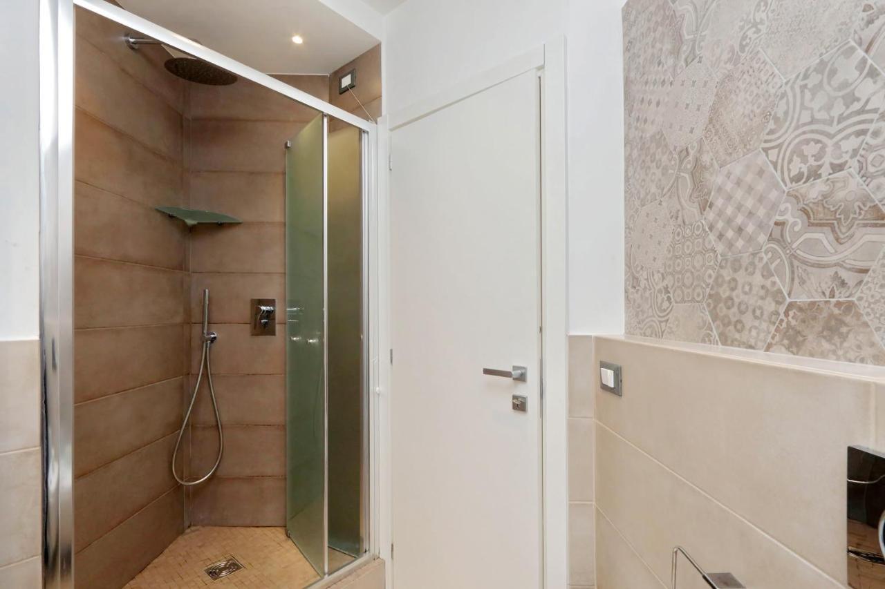 Vatican Museum Bright Up To 8 People Apartment Rome