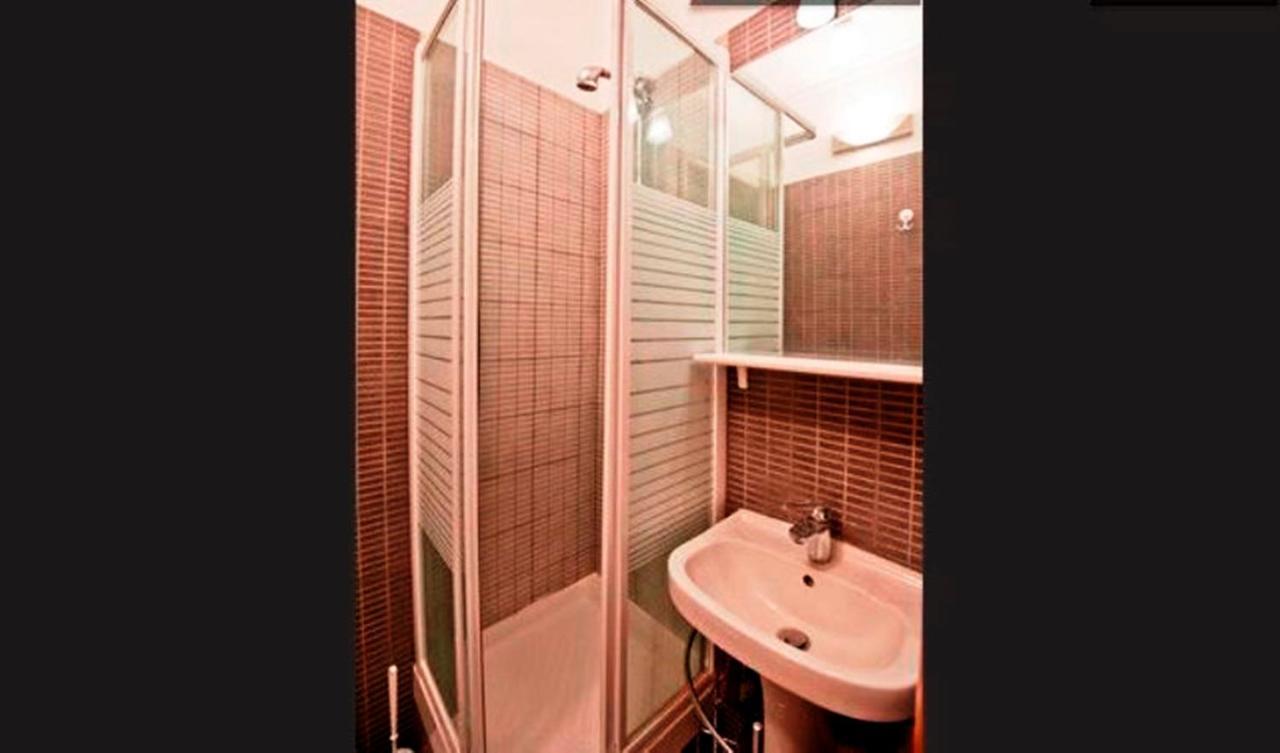 Julias Domus , Angels Suite, Metro C Apartment